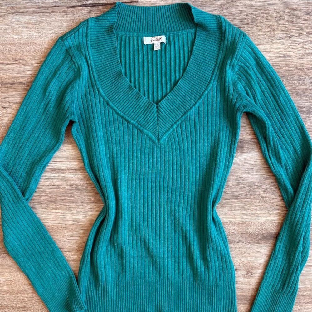 Y2K Green Ribbed V Neck Sweater